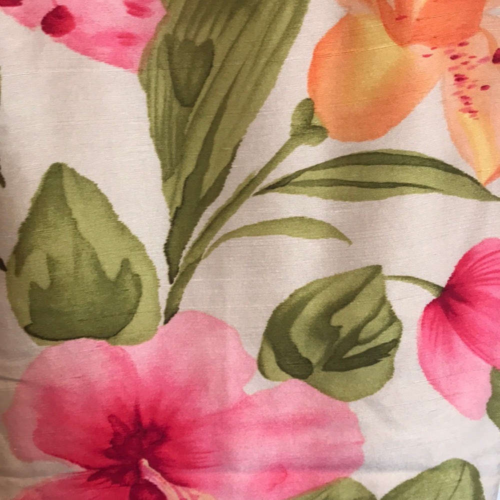 Dana Buchman Silk floral pants. - Picture 3 of 6